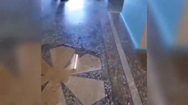 «Спасите больницу»: отделение для «ковидных» больницы № 3 в Волжском залило водой смотреть онлайн