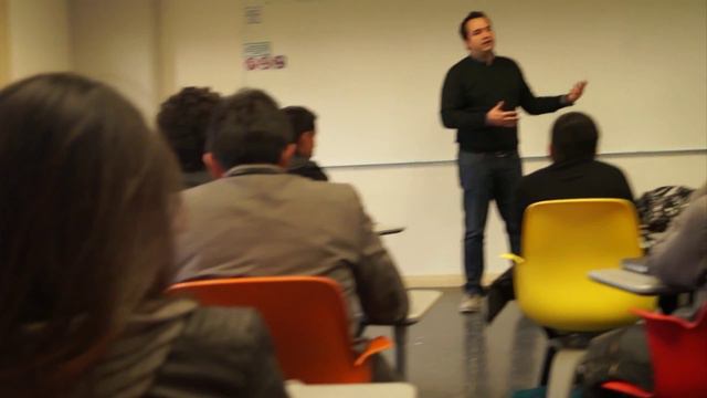 Universitarios - MANOLO FERNANDEZ, productor de Está Cañón, en plática con estudiantes del ITESM смотреть онлайн