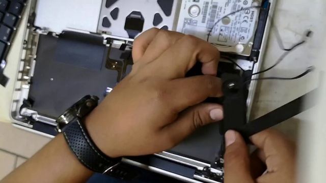 COMO CAMBIAR TECLADO DE MACBOOK PRO 13" 2010-2012 [BIEN EXPLICADO] ???✅? | REPARANDO MACBOOKS смотреть онлайн