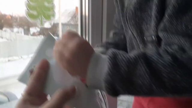 Новогодние наклейки на окно. Украшаем окно.