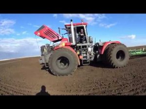 Трактор К 744 р4.    Бороним карьерное поле.  (Сезон 2019)