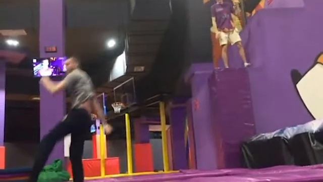 Батуты Оренбург Выпендрёжник смотреть онлайн