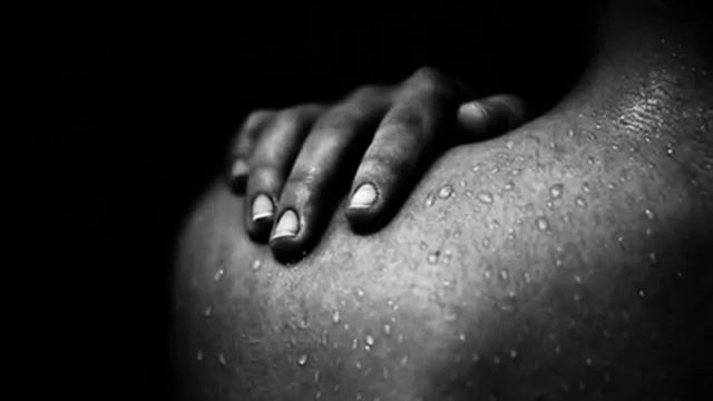 Andrea Guerra -"Cuore sacro" theme / Benoit Courti photography смотреть онлайн