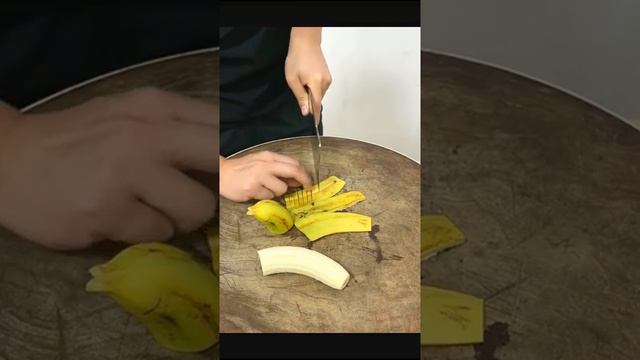 КАК НАРЕЗАТЬ БАНАН красиво и быстро #2 #shorts смотреть онлайн