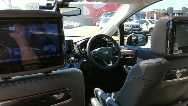 HiTV V series DVD Smart TV installed in Honda Odyssey смотреть онлайн