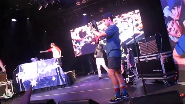 Best Friends! Janoskians Got Cake Tour 9/23/2014 | Charlotte NC смотреть онлайн