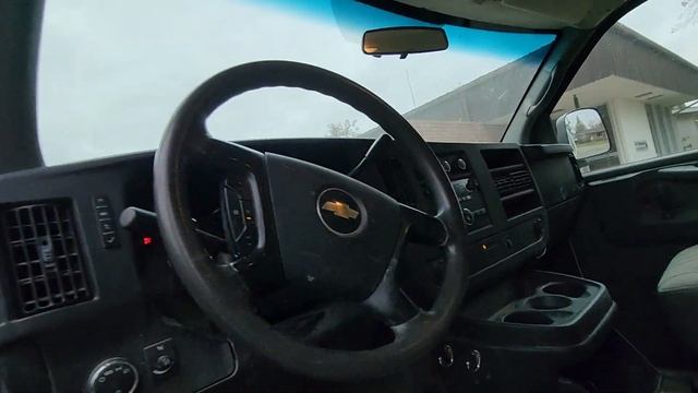 2008 Chevrolet Express G1500 Van смотреть онлайн