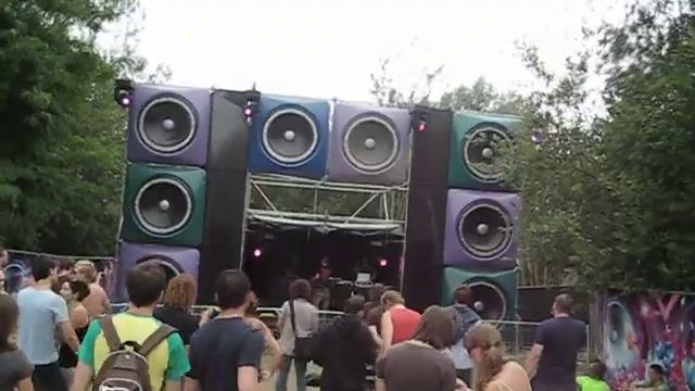 Vibrasphere Live (Jaïa - Out Of Orbit (Remix)) @ Tomorrow Land 2010 смотреть онлайн
