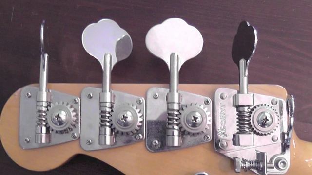 Fender Jazz '62 RI Japanese смотреть онлайн