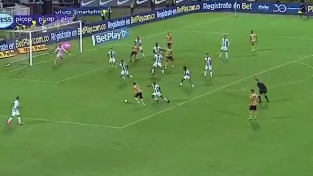 Kevin Castaño Is A Perfect Midfielder 🇨🇴