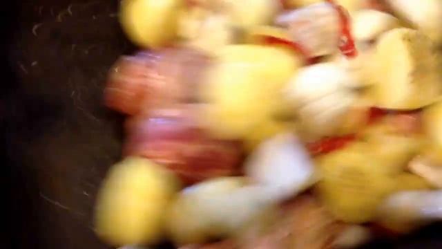 Жаркое из куриной голени и молодого картофеля смотреть онлайн