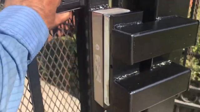 Electromagnetic Gate Lock install (www.diazgates.com) смотреть онлайн