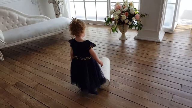 Детская фотосессия ко второму Дню Рождения девочки Полины. Children Photosessions. Умница По