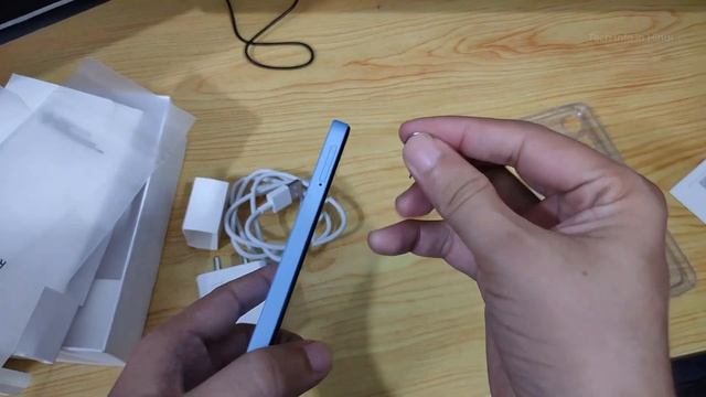 Redmi 12 5G (Pastel Blue, 6GB 128GB) India's 1st Snapdragon 4 Gen 2 unboxing and sim tray. смотреть онлайн