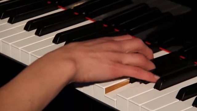 Salome plays the Moonlight Sonata, 1st movement смотреть онлайн