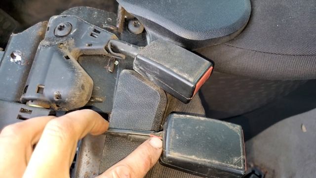 Преднатяжитель ремня безопасности мондео 3. Как понять что он сработал? смотреть онлайн