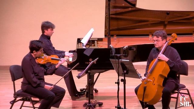 SCHUBERT, F. - Piano Trio Nº1 Sib M, Op 99, D 898II - Andante un poco mosso смотреть онлайн