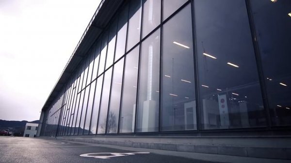 Silent tools - Dampened tools for long overhang machining by Sandvik Coromant