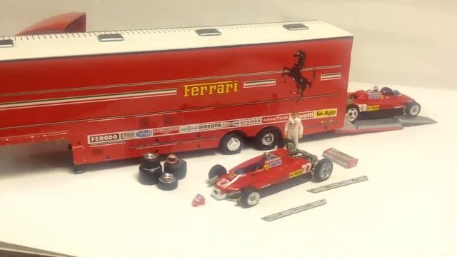 TRAX Special Feature BRTS05 Scuderia Ferrari Race Transporter Set 1982 San Marino 1/43 from BRUMM. смотреть онлайн