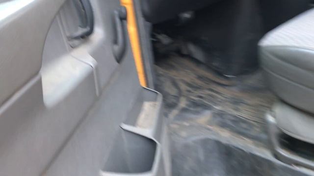 GovDeals: 2004 Chevrolet Express G3500 14-Passenger School B смотреть онлайн