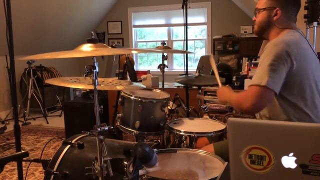 Metallica - Enter Sandman - Drum Cover смотреть онлайн