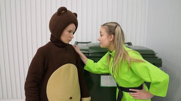 Алиса Шоу - Алиса и Медведь на фабрике игрушек Полесье