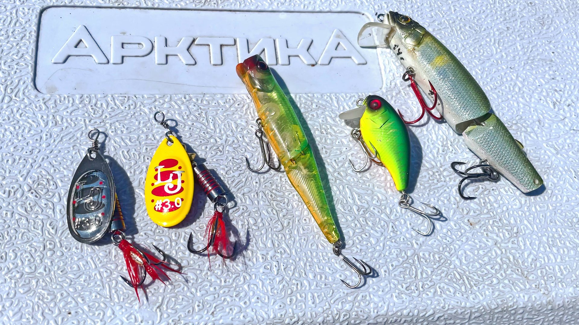 ДАВНО ЖДАЛ... ТАКОЙ ЖОР РЫБЫ НА МАЛОРЕЧЬЕ!!! рыбалка на вертушку, поппер, воблер смотреть онлайн