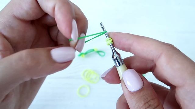 ПРОСТОЙ браслет из резинок ✦ ЛЕТНЕЕ НАСТРОЕНИЕ ✦ by ? Olya Rainbow смотреть онлайн