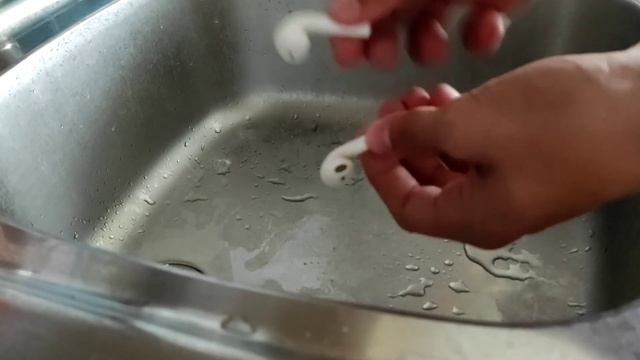 КАК ПОЧИСТИТЬ AirPods ОТ ГРЯЗИ!? смотреть онлайн