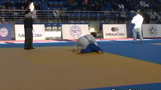 Спорт. Дзюдо. Чемпионат Кыргызстана-2017. 48 кг 1\8 Абдылдабек кызы А.-Дамирова Н. смотреть онлайн