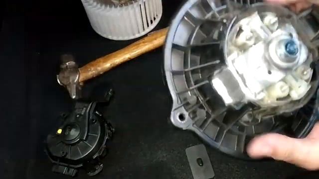 Устранение сверчков вентилятора печки Hyundai Avante или Elantra MD смотреть онлайн