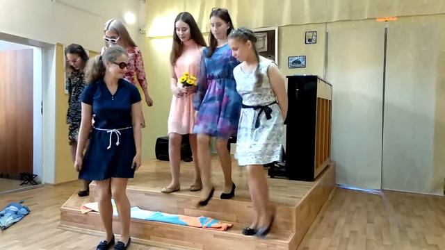 Музыка Я. Дубравина, слова В. Суслова "Луг-лужок" смотреть онлайн