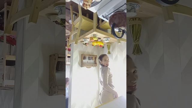 ХОДИЛИ В ДОМ ВВЕРХ ДНОМ смотреть онлайн