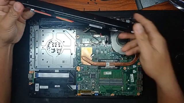 How to Replace Battery for Acer E14 E5-475G смотреть онлайн