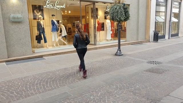 Италия новая коллекция LOWVE,Chloe,Dolce&Gabbana,Balensiaga