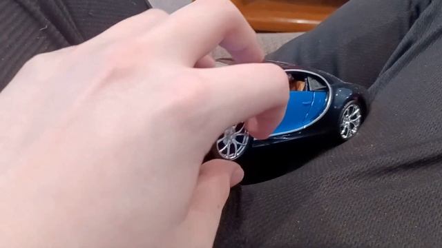 (Christmas exclusive) Maisto 2020 Chevrolet Corvette Stingray, and Bugatti Chiron unboxing. смотреть онлайн