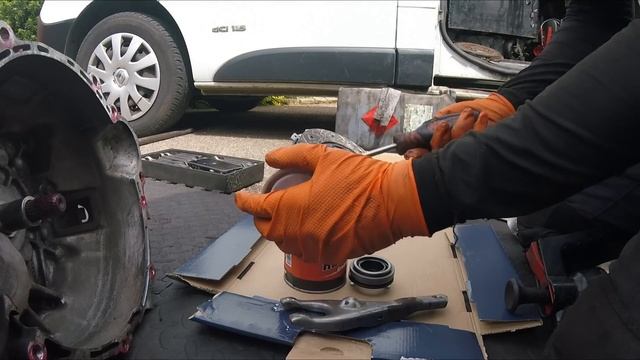 2011 KIA Sportage 1.7 L CRDI (ISG) Clutch Replacement смотреть онлайн