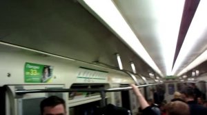 Горизонтальный лифт в метро Петербурга - Гостиный Двор