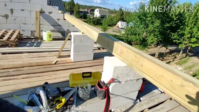 Наборный коньковый брус из досок с упиранием на фронтоны смотреть онлайн