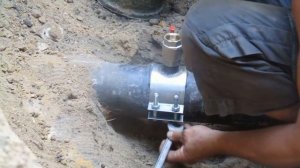 Врезка в центральный водопровод под давлением