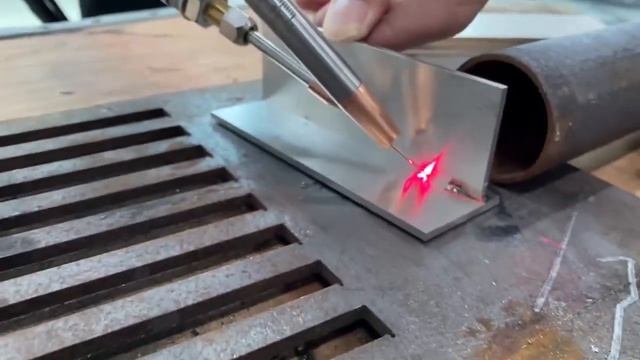 ✅ Ручной лазерный сварочный аппарат Raptor X1-MFSC-1500W, X1W-1500 с воздушным охлаждением MAX смотреть онлайн