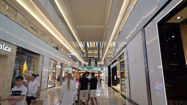 Travelling to Dubai 🇦🇪 Exploring JBR, visiting Palm Jumeirah & apartment tour! смотреть онлайн