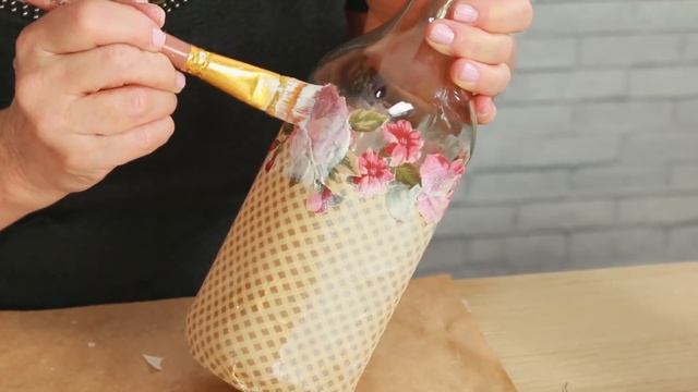 Garrafa De Vidro Reciclada {colagem De Tecidos Super Fácil}