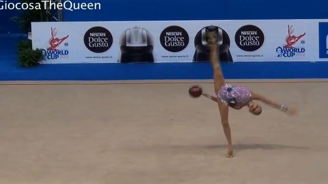 Художественная Гимнастка и мяч смотреть онлайн