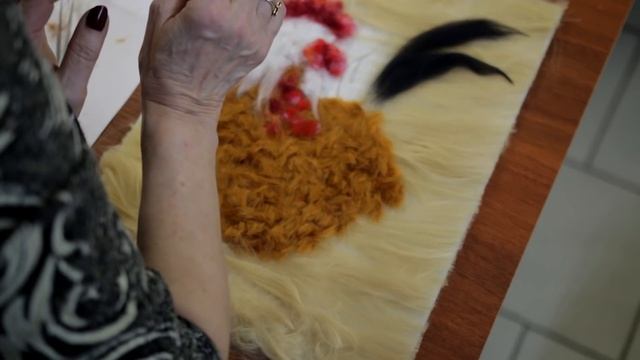 НОВОГОДНИЙ ПЕТУШОК ИЗ ШЕРСТИ СВОИМИ РУКАМИ! Выкладка картины шерстью в подарок! смотреть онлайн