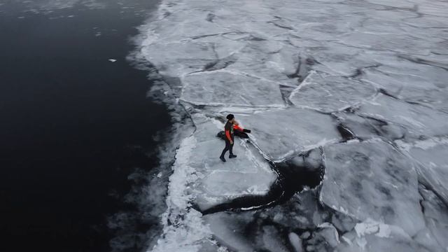 Первый лед зимнего Байкала! Декабрь. The first ice of winter Baikal December. смотреть онлайн