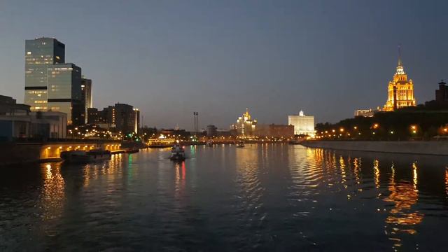Прогулка по Москве-реке смотреть онлайн