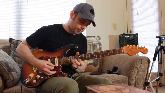 🎸 Custom Strat with Fender Noiseless Pickups 🎸 смотреть онлайн