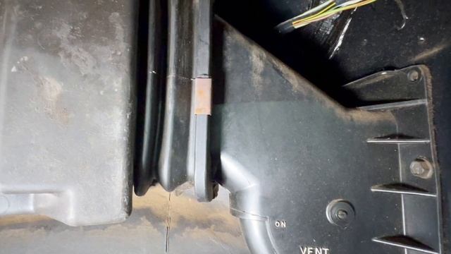 Dennis Carpenter Heater/Air Inlet Hose Connector for 1967-72 Ford Trucks смотреть онлайн