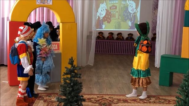 Спектакль МДОУ ЦРР   дс №1 Буратино идет в школу